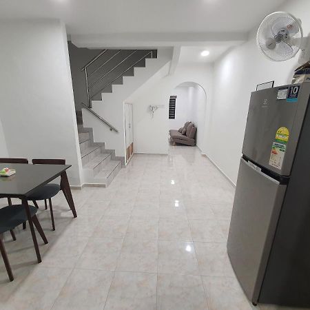 Voon 2 Bedroom Homestay Mersing Exterior foto